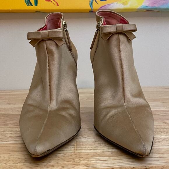 Judith Leiber Gold Tan Bow Booties Size 8B - Picture 4 of 11